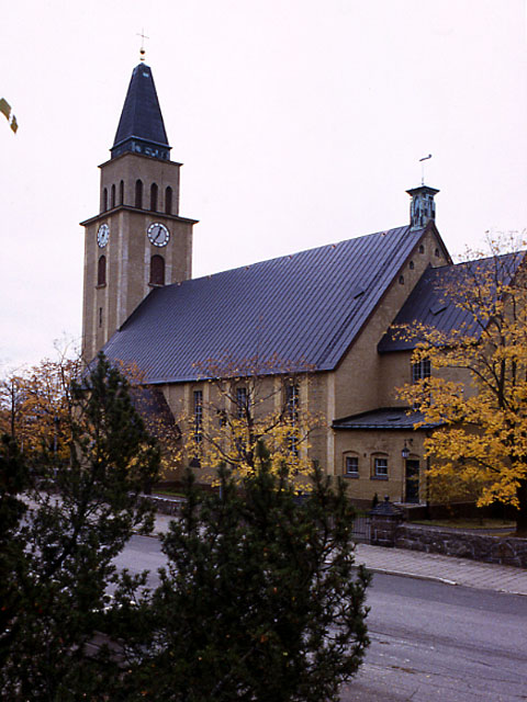Kuusankosken kirkko. Martti Jokinen 2001