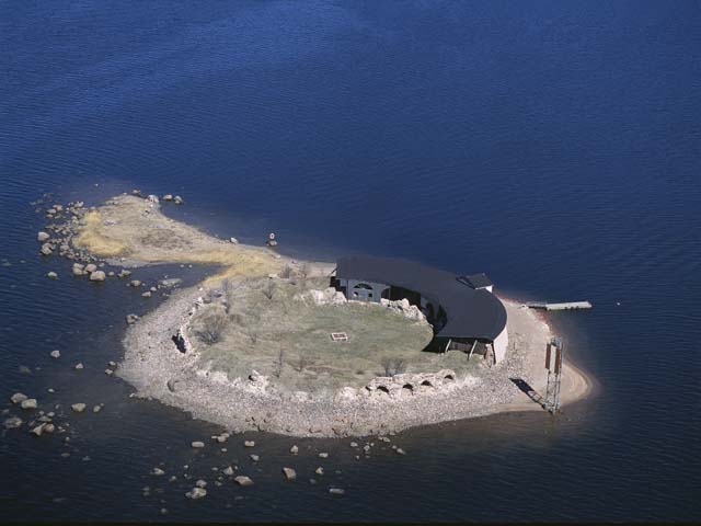 Ruotsinsalmen merilinnoitus, Fort Slava. Hannu Vallas 2003