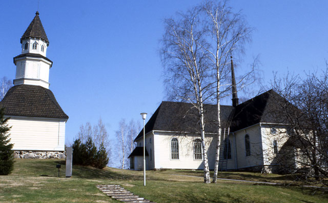 Kuhmoisten kirkko. Marja-Terttu Knapas 1986