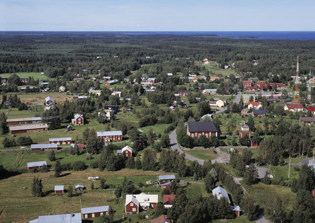 Raippaluodon kirkonkylä. Hannu Vallas 1998