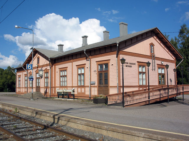 Pieksämäen rautatieasema. Soile Tirilä 2006