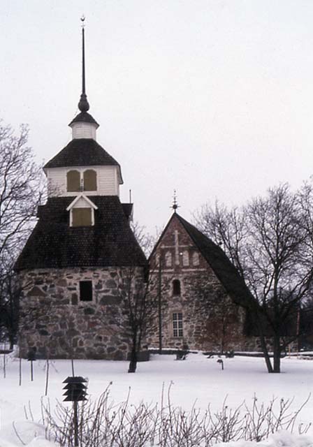 Maskun kirkko ja tapuli. Elias Härö 1985