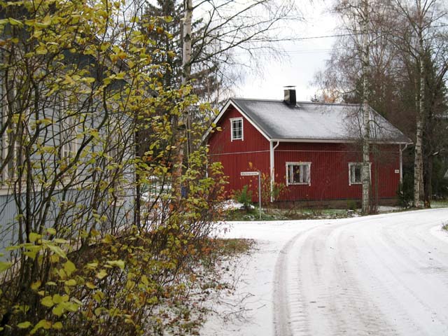 Tuittulan kylää. Kaija Kiiveri-Hakkarainen 2006