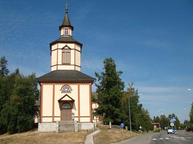 Kannuksen kirkon kellotapuli. Maria Kurtén 2006