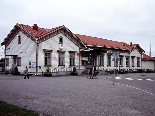 Joensuun rautatieasema. Soile Tirilä 2006