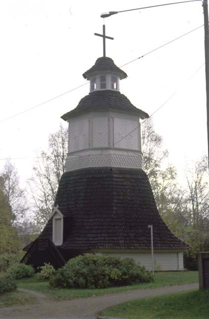 Elimäen kirkon tapuli. Martti Jokinen 1989