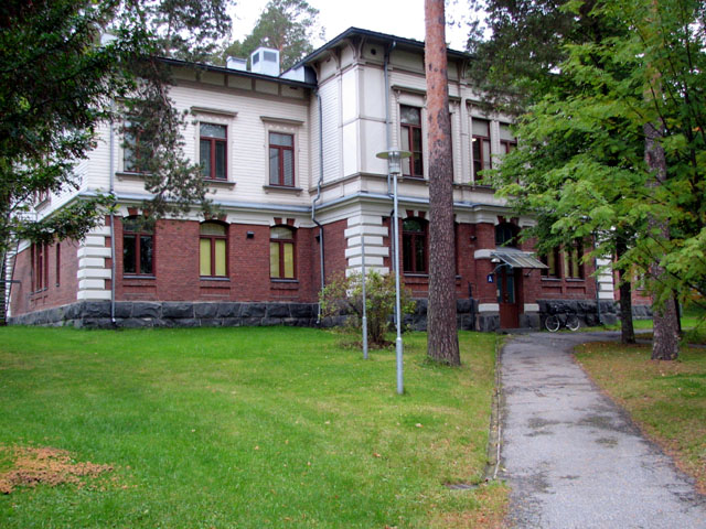 Linnanpellon sokeainkoulun päärakennus. Jari Heiskanen 2007