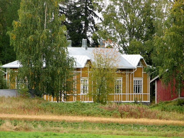 Pappilan päärakennus Pielaveden Kirkkosaaressa. Jari Heiskanen 2007