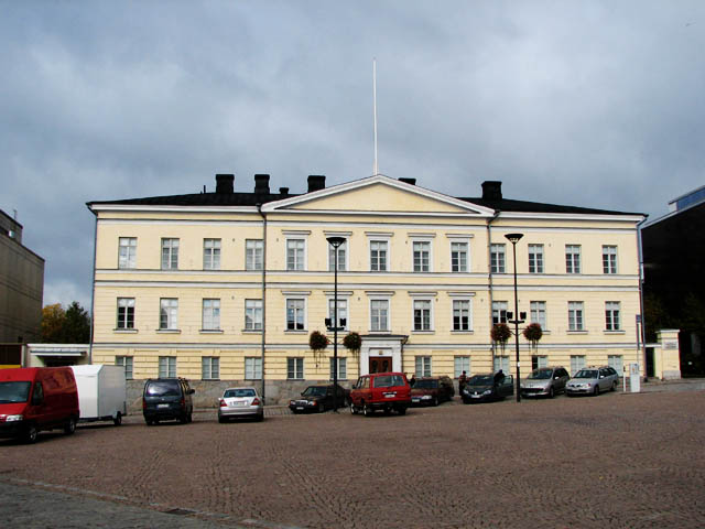 Lääninhallituksen talo Hämeenlinnan torin laidalla. Jari Heiskanen 2007