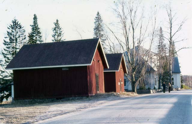 Viljamakasiinit Myrskylän kirkonmäellä. Elias Härö 1972