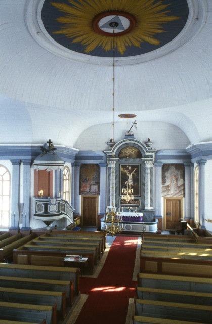 Luodon kirkko, kirkkosali. Martti Jokinen 1998