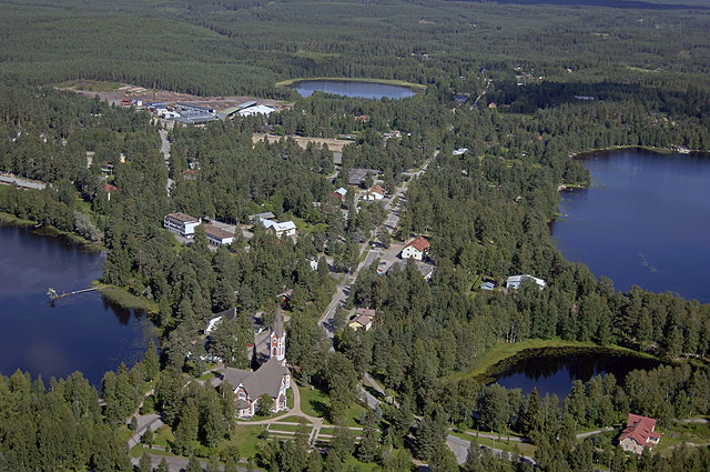 Multian kirkonkylä. Hannu Vallas 2005