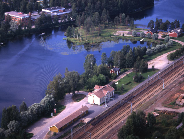 Mäntyharjun asema. Hannu Vallas 1997