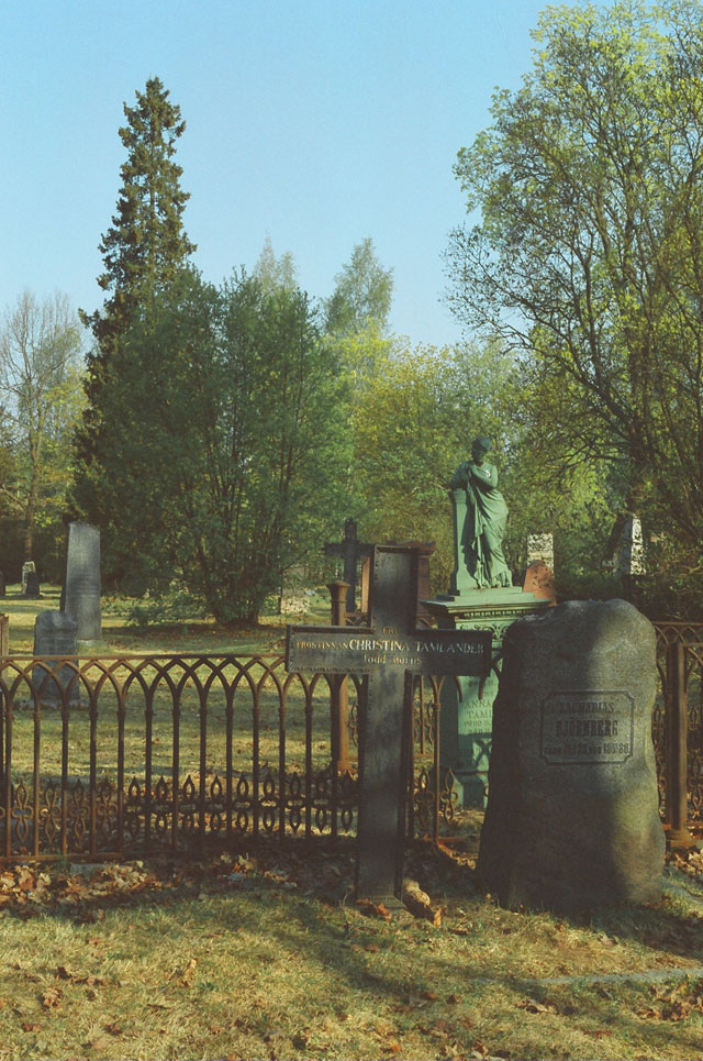 Porin Vanhaa hautausmaata. Hilkka Högström 2006
