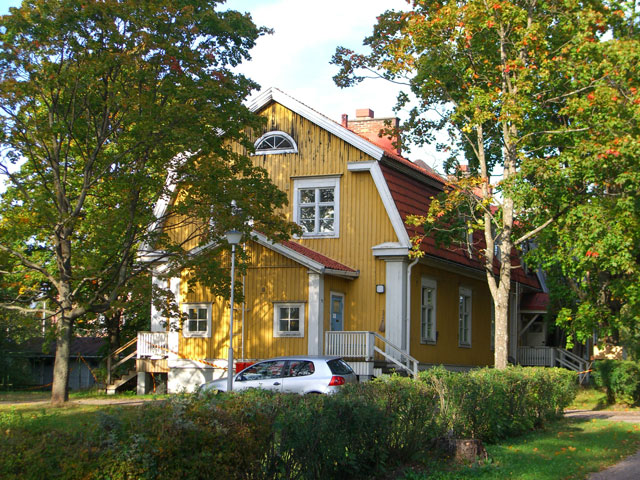 Varkauden Kommila-Kosulanniemen asuinalue; Koivula. Jouni Marjamäki 2006