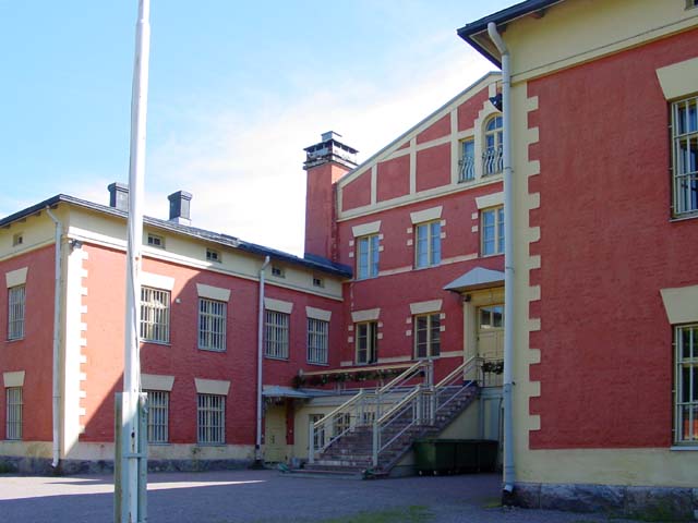 Vankilan päärakennus. Saara Vilhunen 2007