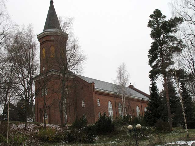 Hattulan uusi kirkko Rahkoilassa. Kaija Kiiveri-Hakkarainen 2006