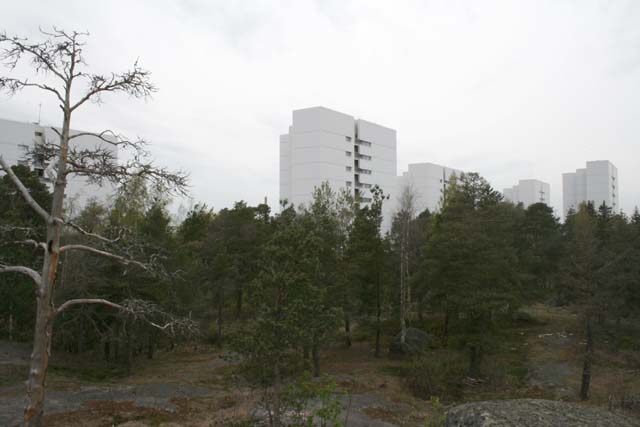 Pihlajamäen kerrostaloaluetta. Miika Karttunen 2007