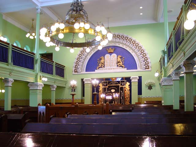 Synagogan pääsali. Saara Vilhunen 2007