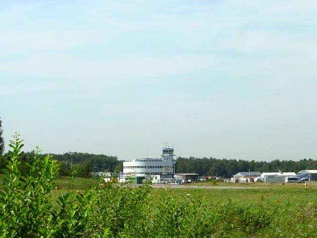 Malmin lentoasema. Saara Vilhunen 2007
