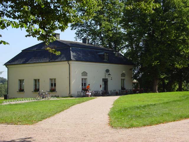 Tuomarinkylän kartanon sivurakennus. Saara Vilhunen 2007