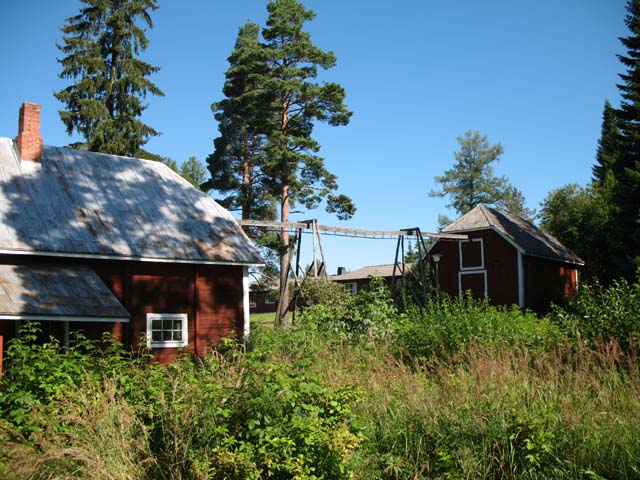 Tuomarniemen metsänvartijakoulun rakennuksia. Tuija Mikkonen 2007
