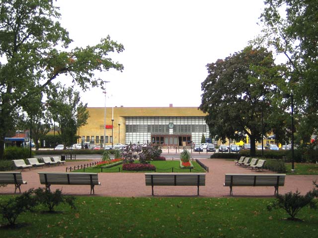 Turun rautatieasema ja asemapuisto. Johanna Forsius 2007