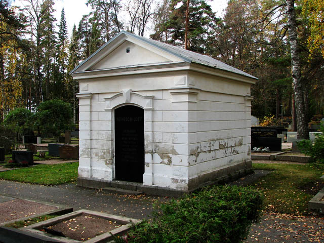 Novoschiloff-suvun hautakappeli Ahveniston hautausmaalla. Jari Heiskanen 2007