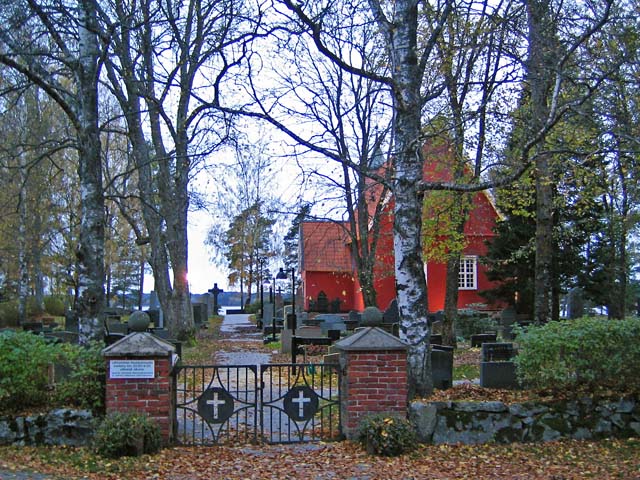 Angelniemen kirkko ja kirkkotarhaa. Johanna Forsius 2007