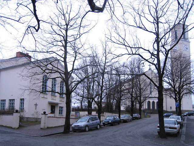 Martin seurakuntatalo ja kirkko. Hilkka Högström 2008