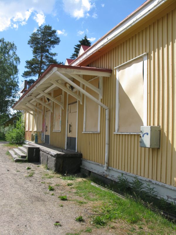 Vaalan rautatieasema. Marja-Leena Ikkala 2013