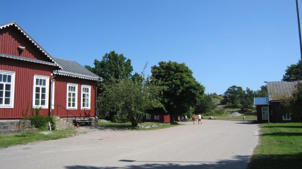 Örön linnakkeen rakennuksia. Museovirasto Museiverket 2016