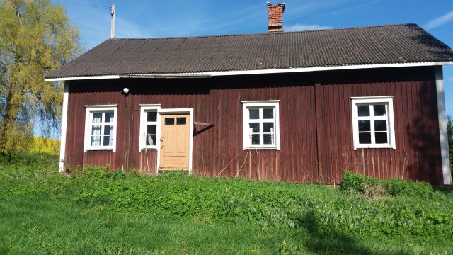 Aaronpihan päärakennus. Marja-Leena Ikkala 2017